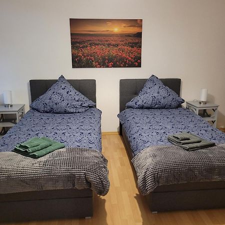 Wohnung In Oberhausen: Zentral & Ruhig, Eigener Eingang Oberhausen  Ngoại thất bức ảnh